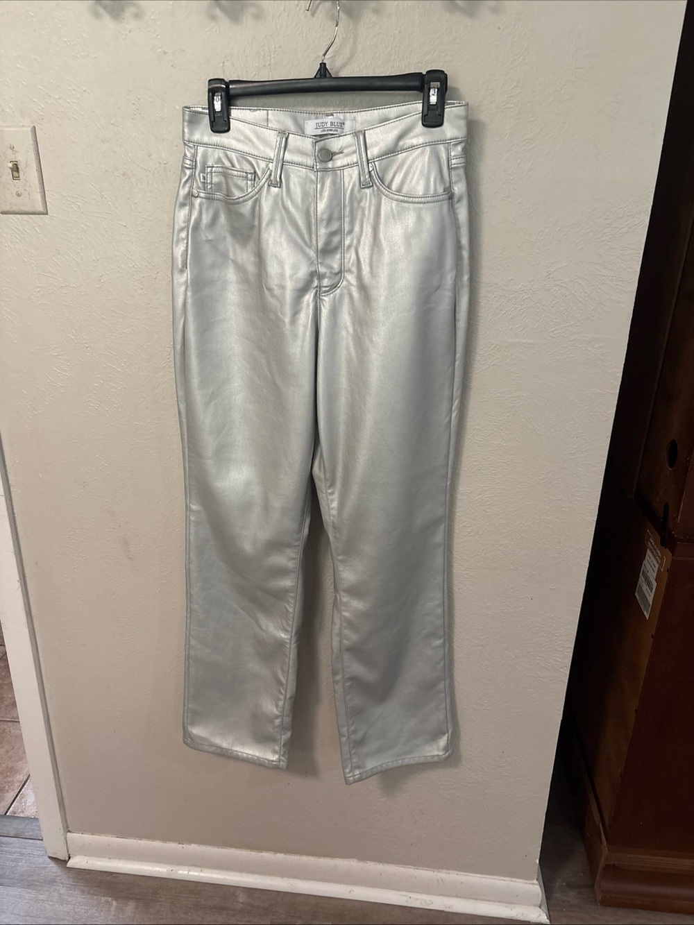 Judy Blue Metallic Silver Straight-Leg Jeans Size 5/27